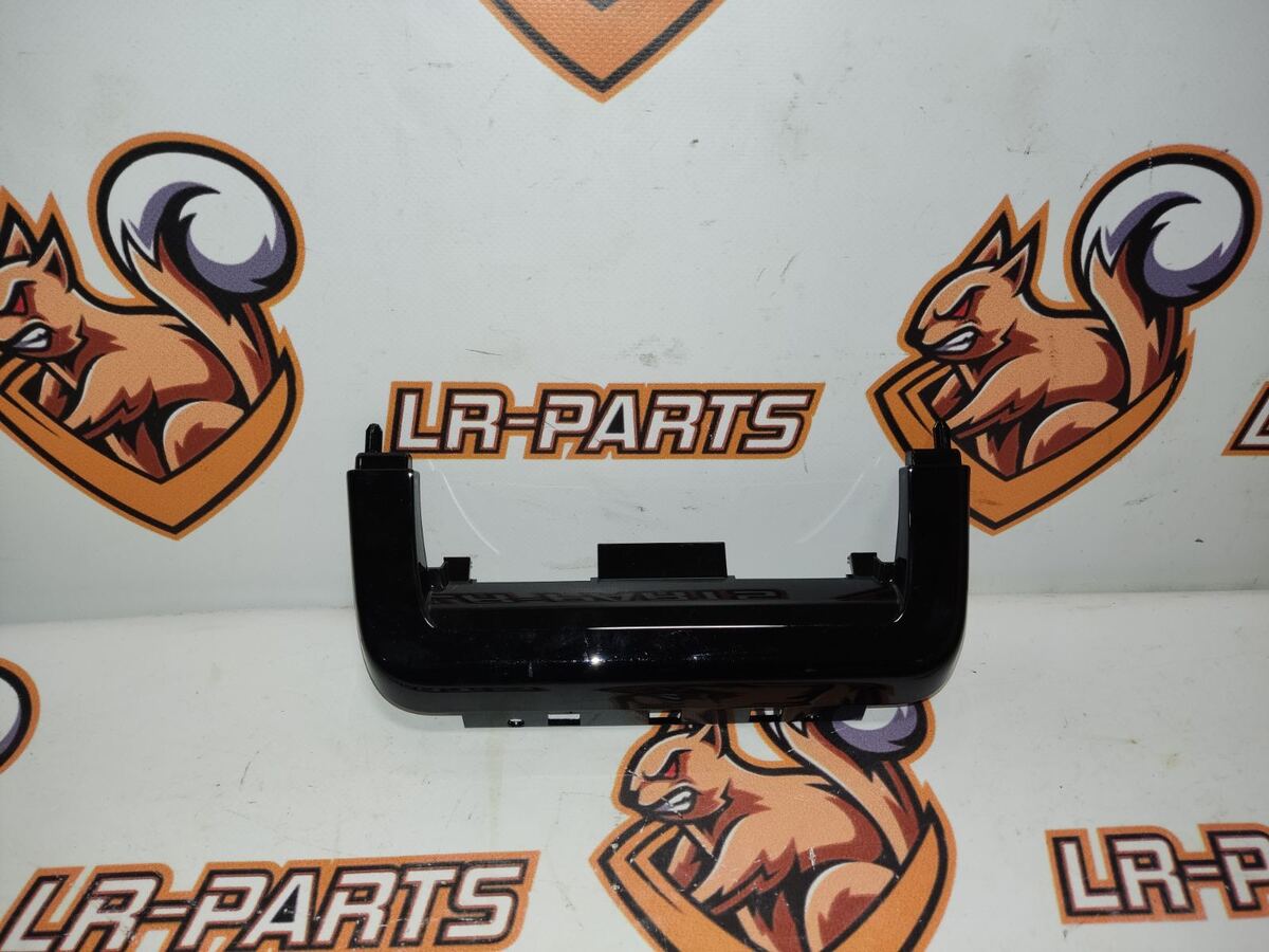 LR111088 Range Rover Velar L560 End trim Console panel (2018-) Used